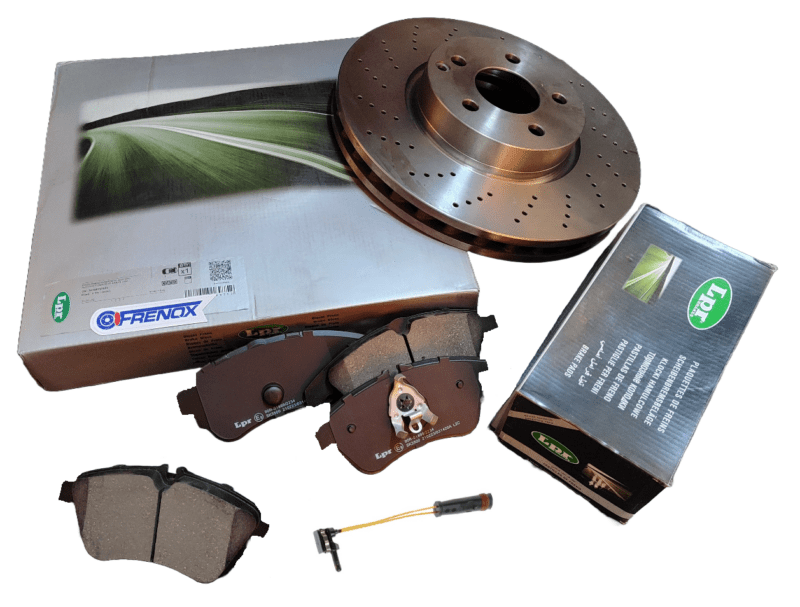Kit Discos y Pastillas MERCEDES BENZ C250 • Delanteros 1 Kit Discos y Pastillas MERCEDES BENZ C250