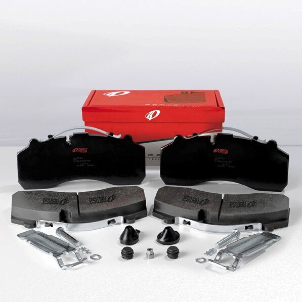 Kit Pastillas REMSA VW GOLF GTI MK7 • Delanteras y Traseras 2 Kit Pastillas MERCEDES BENZ GLC 300
